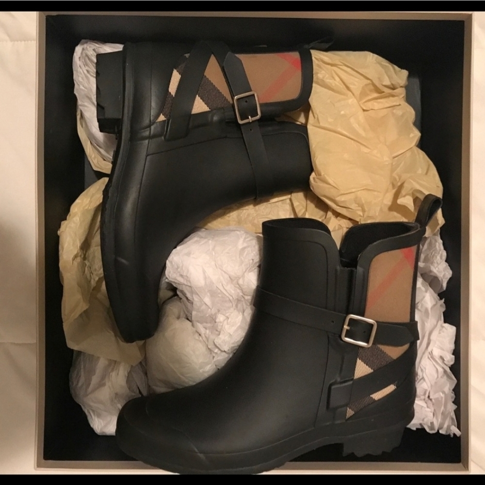 Burberry Ankle Rain Boots Size 35